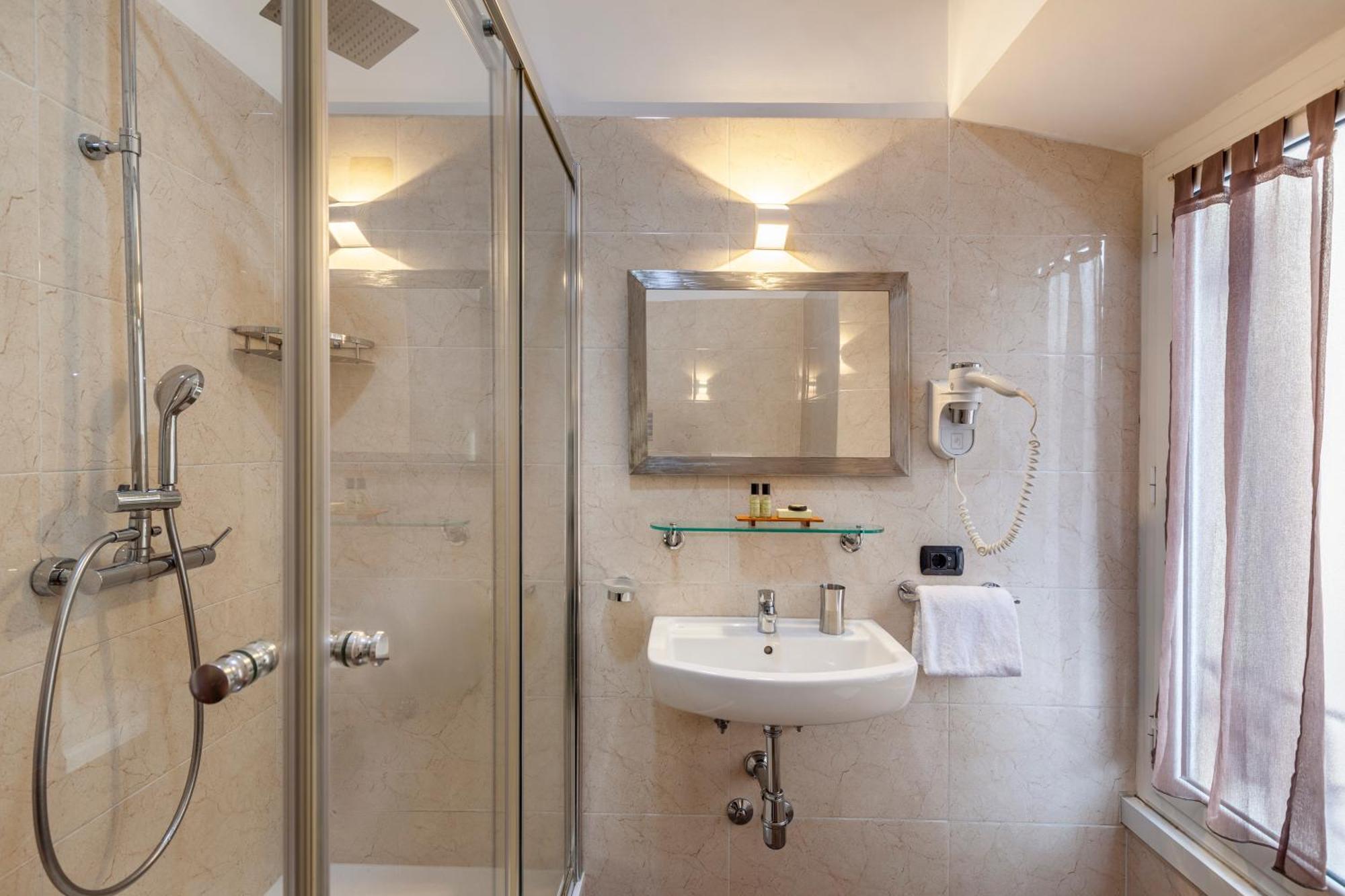 Inn Rome Rooms & Suites Екстериор снимка