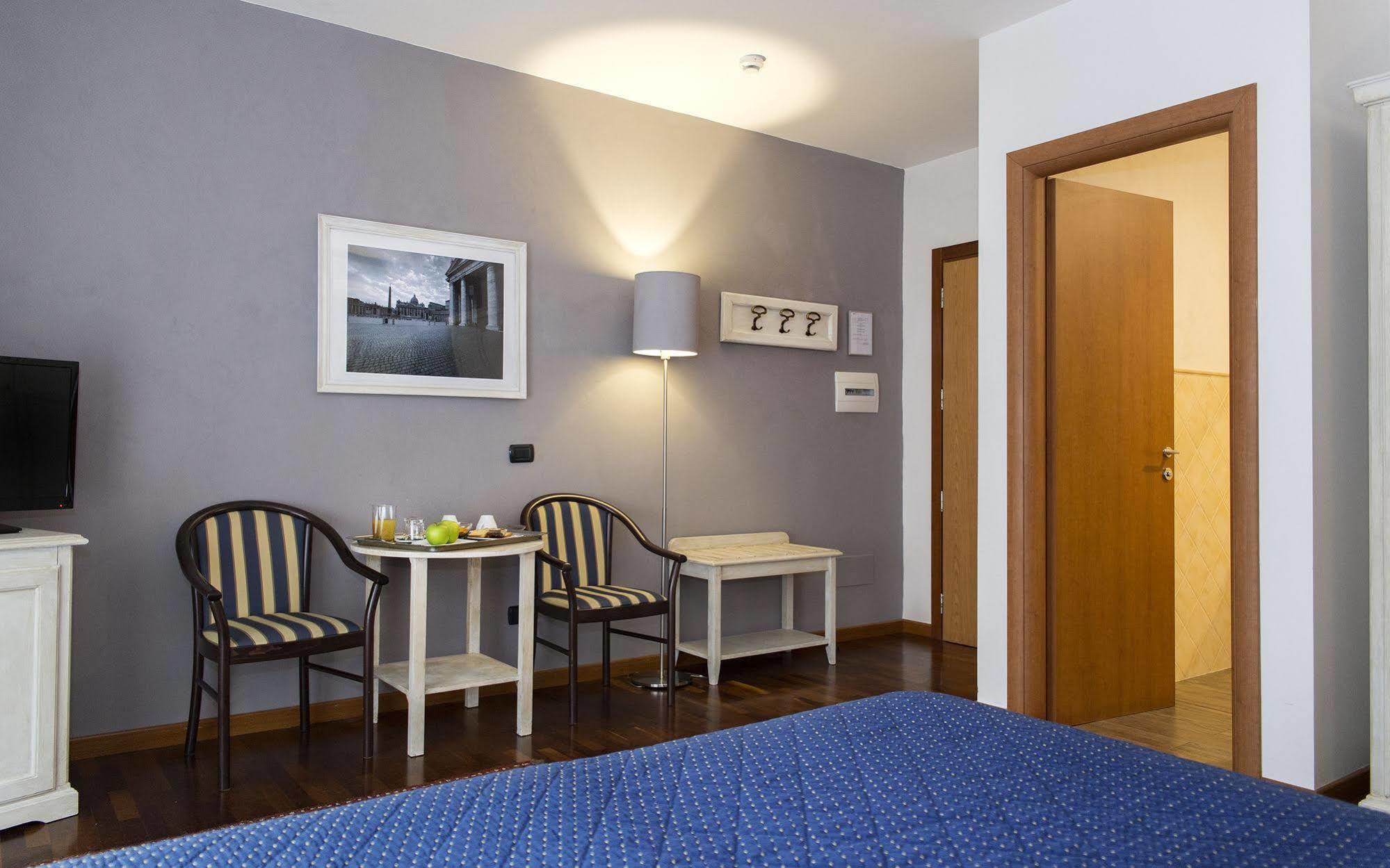 Inn Rome Rooms & Suites Екстериор снимка