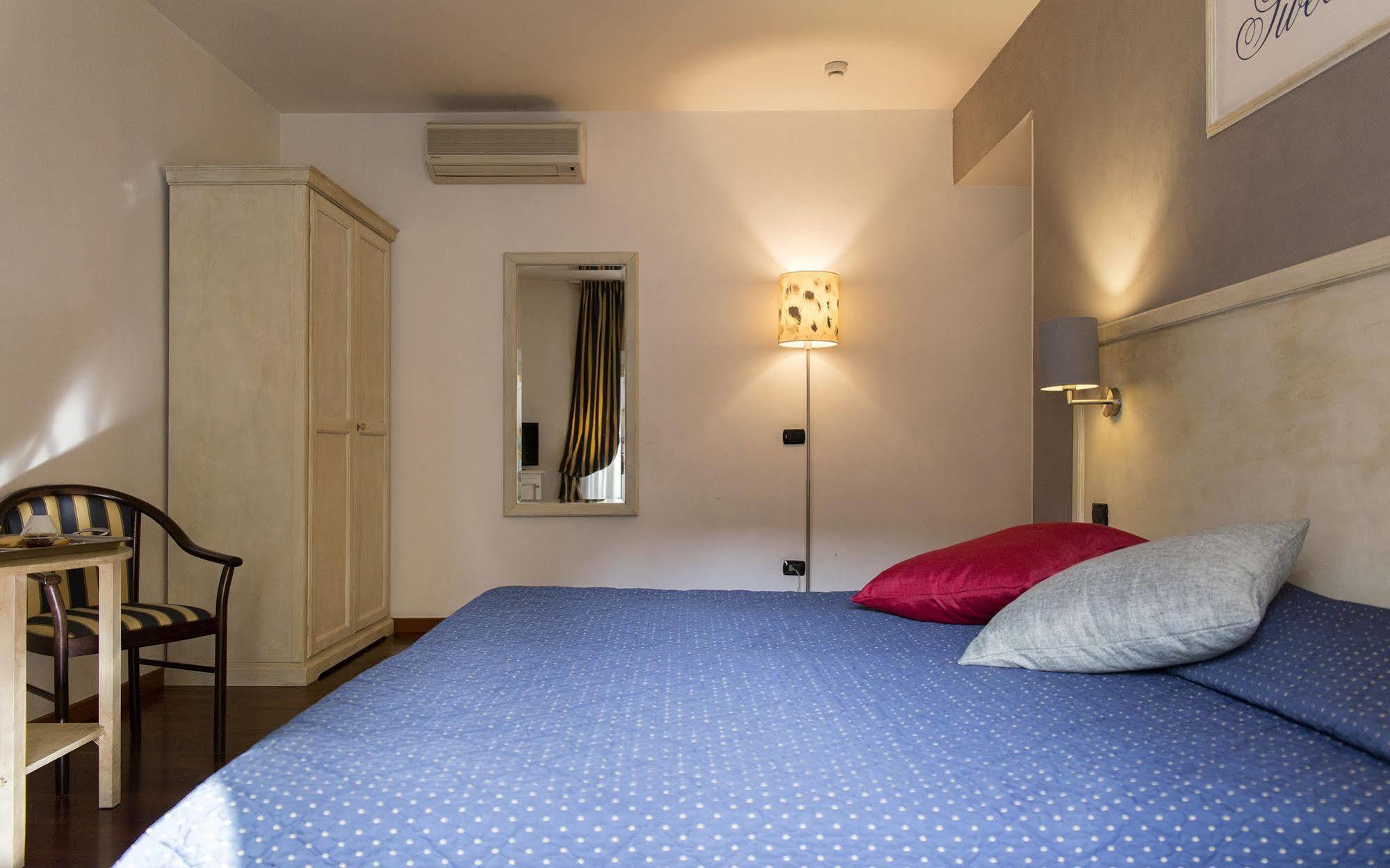 Inn Rome Rooms & Suites Екстериор снимка
